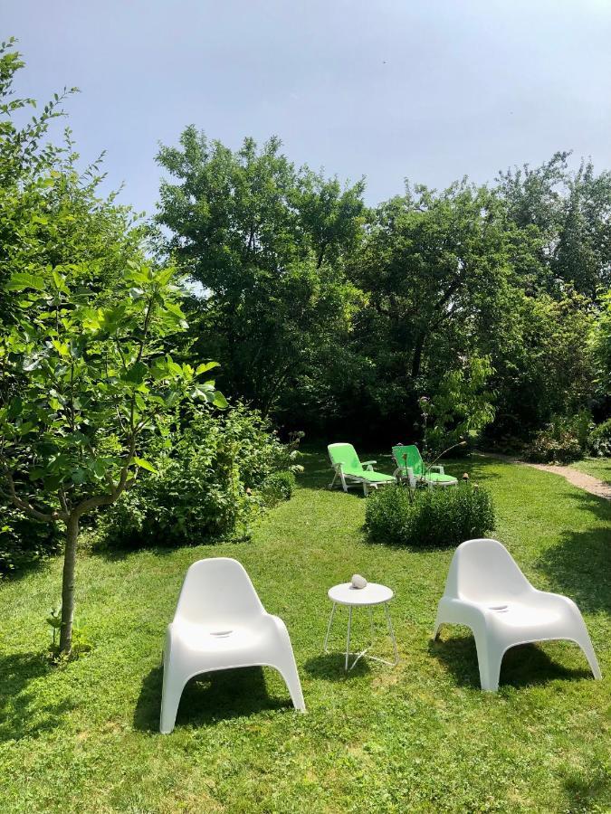 Les Glycines De Bougy Bed and Breakfast Exteriör bild